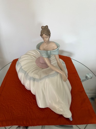 Lladro ballerina figurine - lladro,