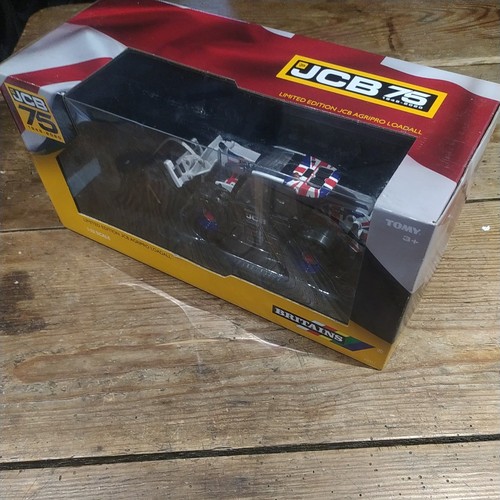 Britains farm scale jcb - britains,