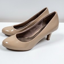 LifeStride Parigi Women’s Nude Patent Pumps 6.5M Round Toe Slip On Comfort Heels