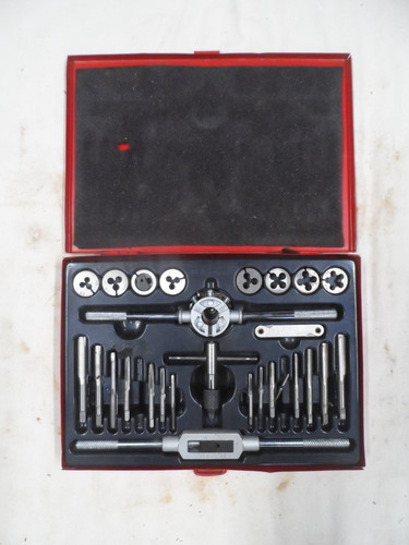 Tap die set - &,