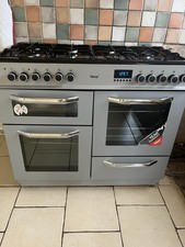 Eight Ring Gas Hob Double Electric Oven  Immaculate Professionally Cleaned £150