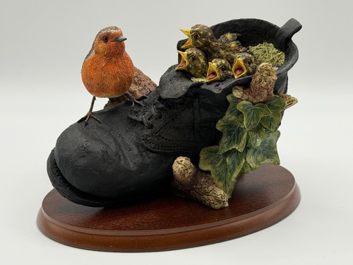 Border fine arts robin with - fine,