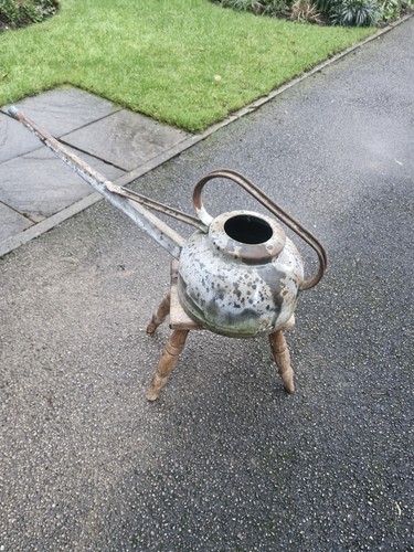 Vintage galvanised kettle - galvanised,