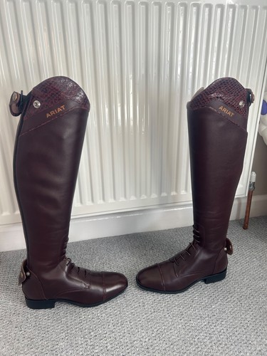 Ariat riding boots size - , 6