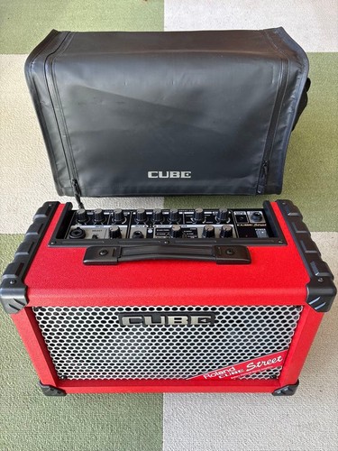 Roland cube street - street, red