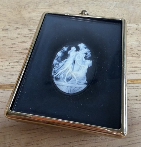 Dancers cameo miniature - dancers,