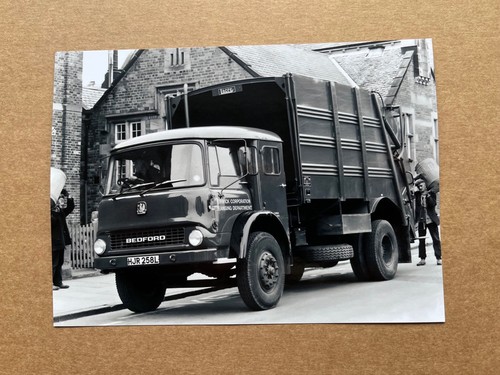 Bedford refuse lorry press - bedford, tk