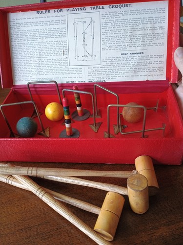 1920s table croquet set - table,