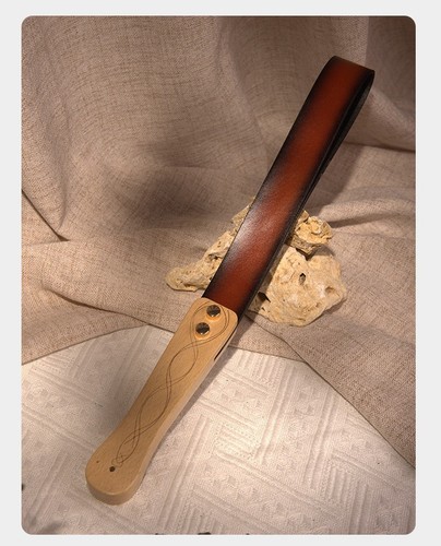 Red leather tawse - leather, 18.11''