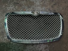 Chrysler 300c Honeycomb STYLE GRILL 3.0 Crd Hemi spares OR Repair Wall Hanger 10