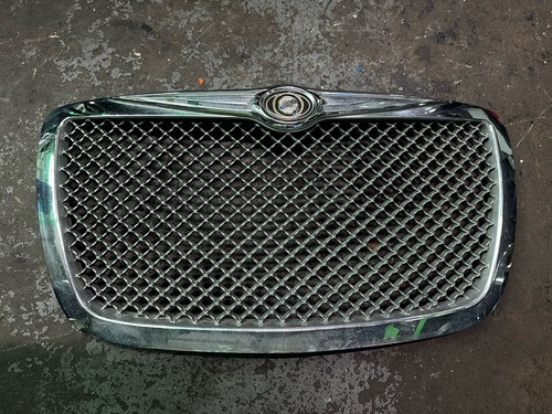 Chrysler 300c honeycomb style - chrysler,