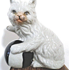 kitten with ball Staffordshire ceramic cat large 18 cm