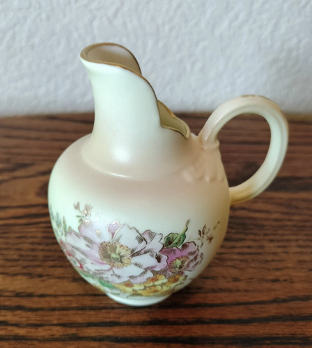 Royal worcester hand painted - royal,