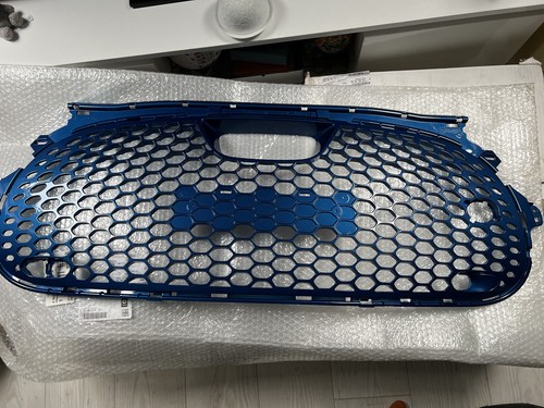Mercedes smart front grill - mercedes,