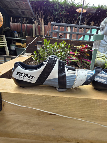 Bont riot men - bont, road