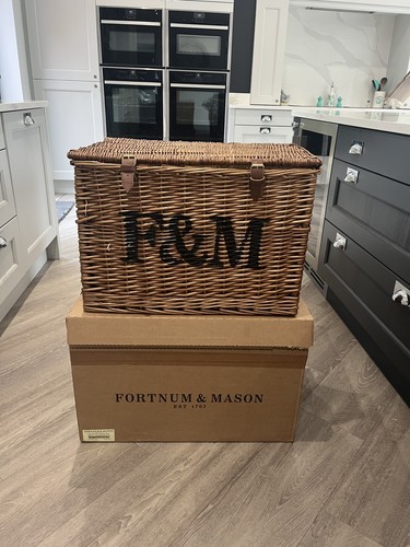 Fortnum mason large wicker - &,