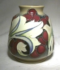 MOORCROFT POTTERY   ACANTHUS