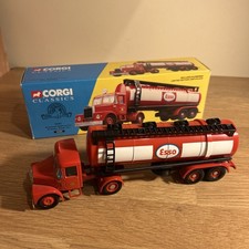 Corgi Classics Limited Edition: ESSO Scammell Highwayman Artic & Tanker Trailer.