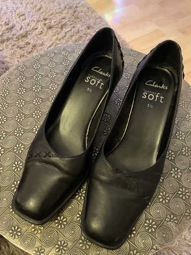 Cabin crew court shoes - black,