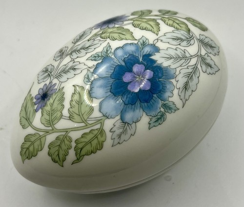 Vintage wedgewood blue white - blue,