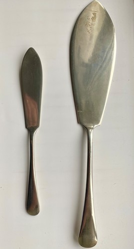 Two vintage silver plated fish - silver,
