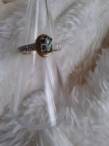 Mystic topaz and diamond - topaz,