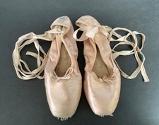 Vintage Ballet Shoes Gamba