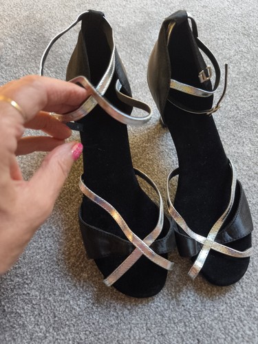New and unworn black - black,