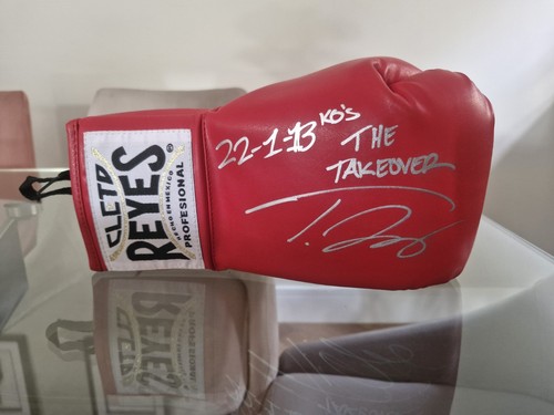 Red cleto reyes glove signed - red,