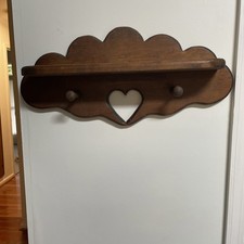 VTG Wooden Heart Cutout Wall Hanging Shelf With Scalloped/ Cloud Edges & 2 Pegs