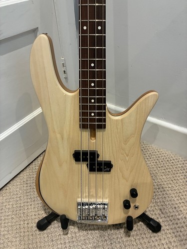 Fodera monarch standard - -, p
