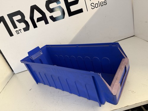 Blue picking bin - picking,