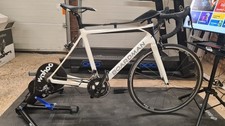 Wahoo KICKR v5 + Boardman Elite SLR Carbon Bike + Apple TV 4k 