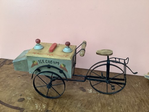 Wooden ice cream vendor - ice,