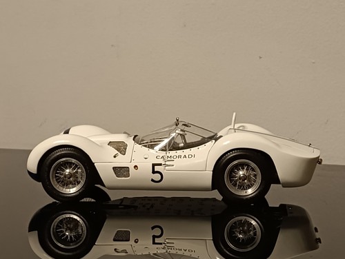 Scale 1960 maserati tipo - 1/18,