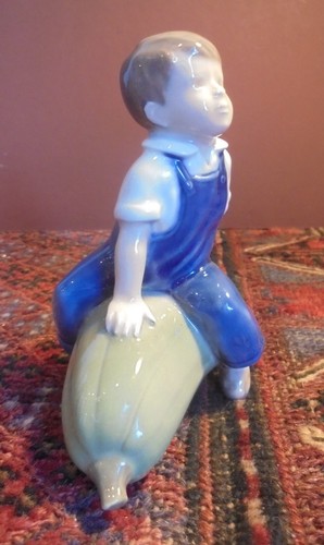 Royal copenhagen figure - royal, boy