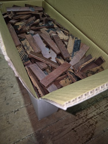 Teak parquet flooring fingers - teak,