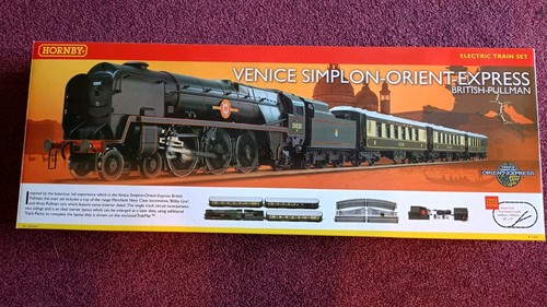 Hornby model railway - hornby,