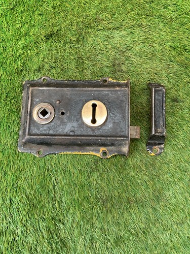 Vintage rim lock - with, keep