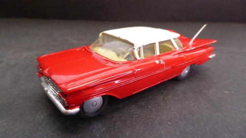 Corgi toys chevrolet - toys,