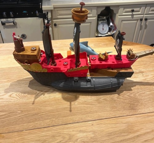 Matchbox mega rig pirate ship - mega,