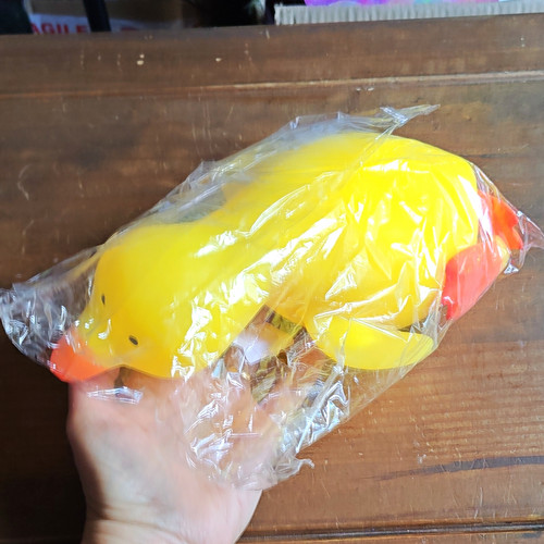 Yellow duck squeeze - yellow,