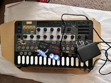 Sonicware Liven XFM Groovebox Sequencer Synthesizer + AC Power Adapter