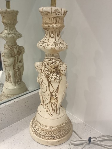 Vintage signed table lamp - table,