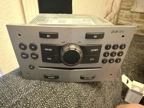 Vauxhall corsa 30 mp3 - corsa, cd