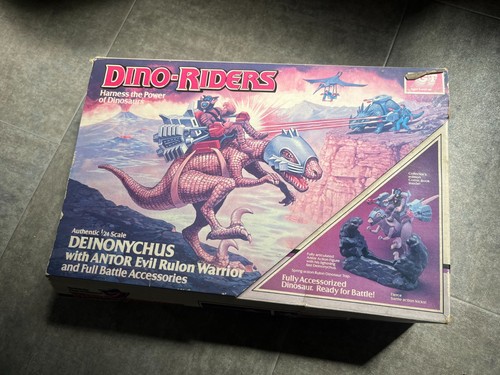 Dino riders deinonychus with - deinonychus,