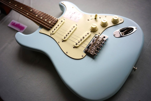 Fender made japan junior - made,