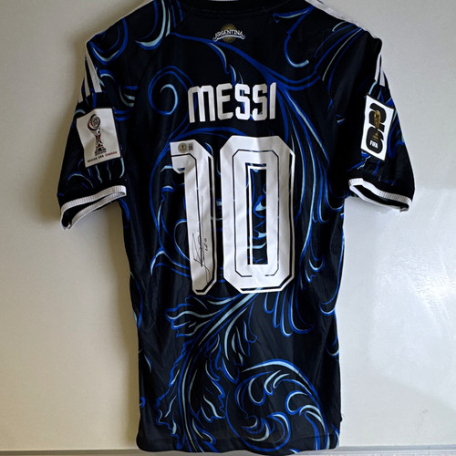 Lionel messi authentic - lionel,