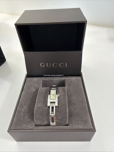 Ladies gucci watch with - gucci,