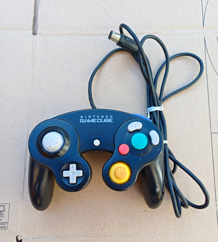 Official nintendo gamecube - nintendo,